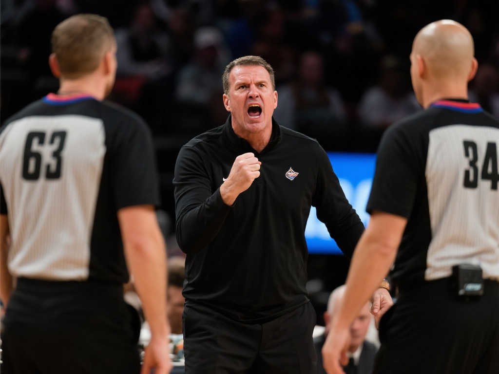 他站在绿茵 他站在绿茵